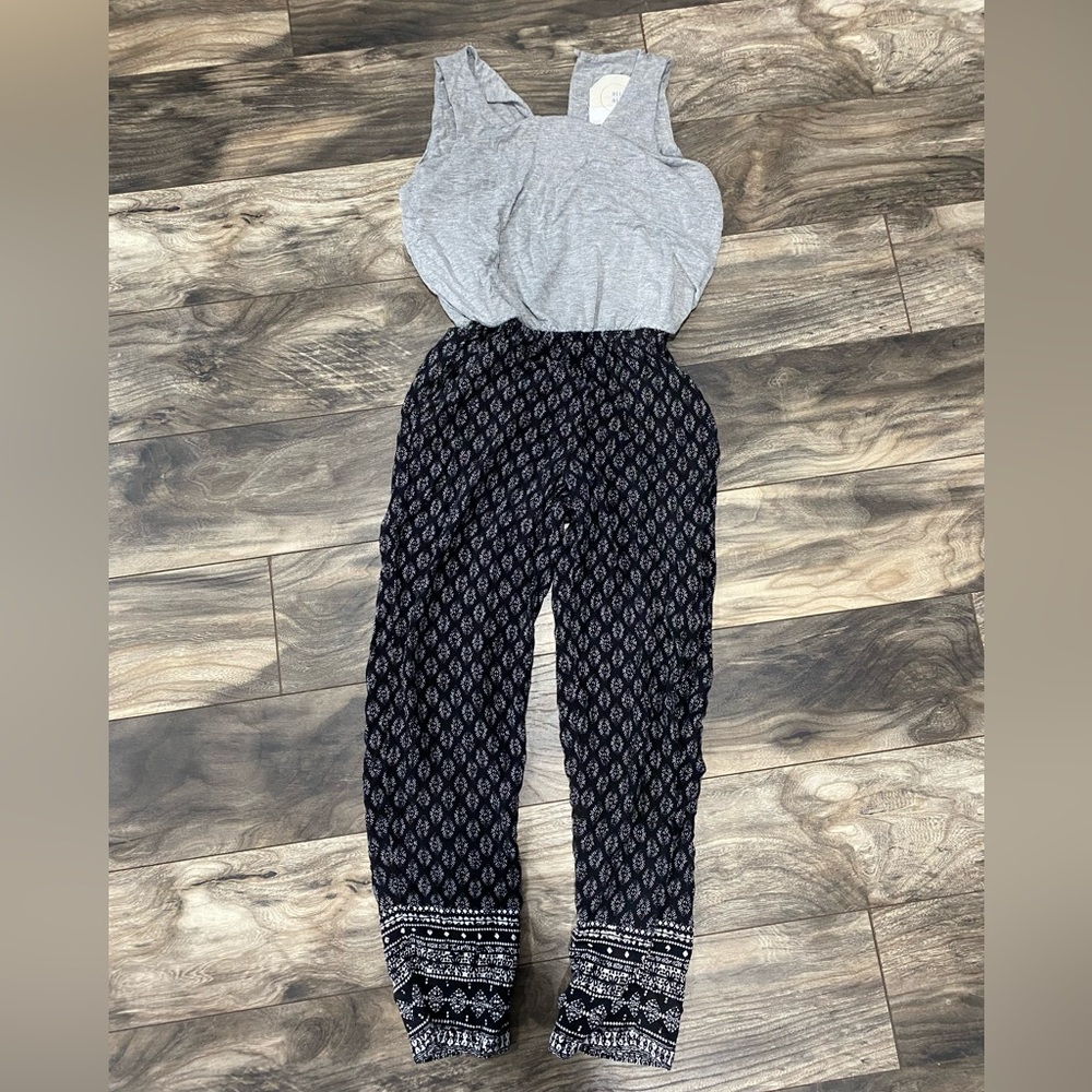 HEI || Jumpsuit - Picture 1 of 2